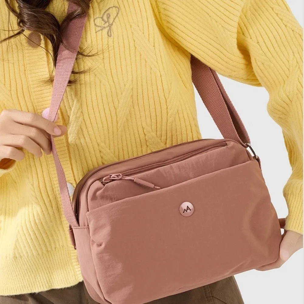 Bolso cruzado con diseño versátil