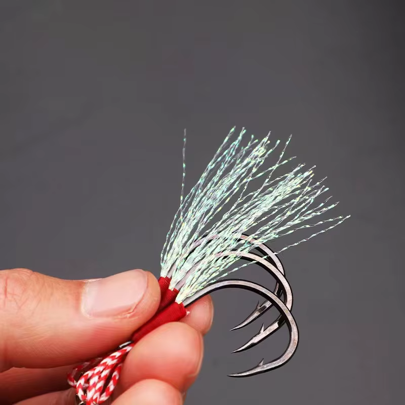 Anzuelos de acero al carbono para jigging lento – Hilo y pluma - imagen 3