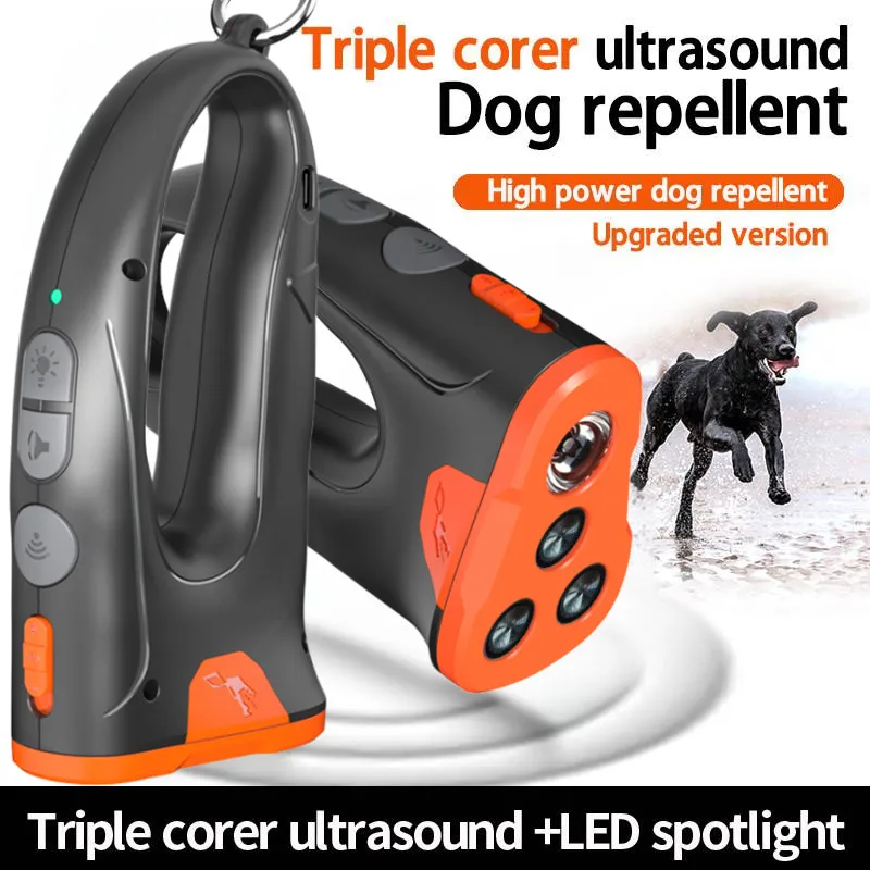Dispositivo disuasorio de corteza de perro recargable con linterna LED en uso exterior