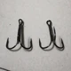 Anzuelos triples de acero alto carbono para señuelos de carpa - imagen 4