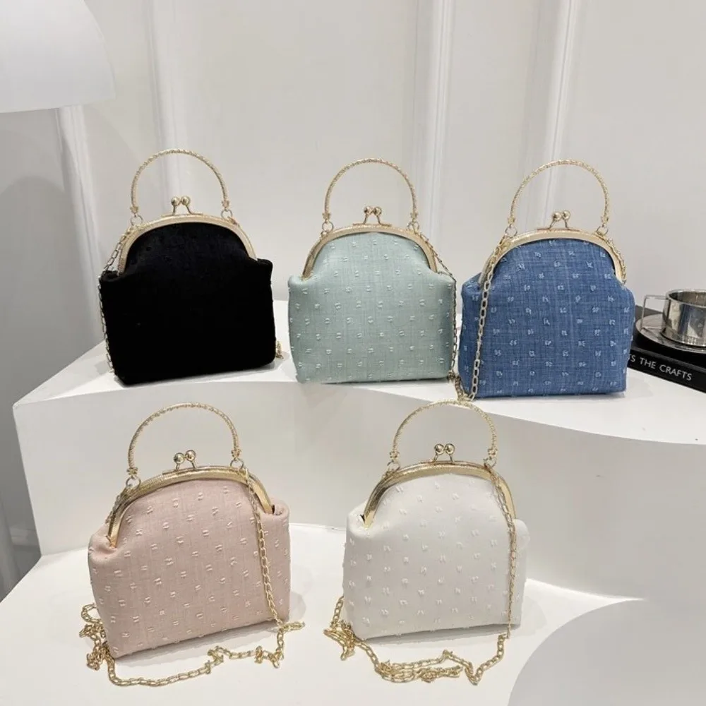 Bolso de hombro clásico lujo con forma tipo concha y asa superior - imagen 4