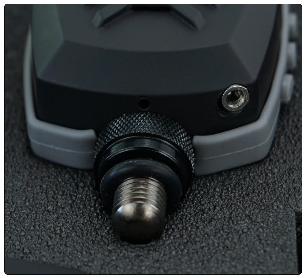 Conector 2.5mm para swinger LED