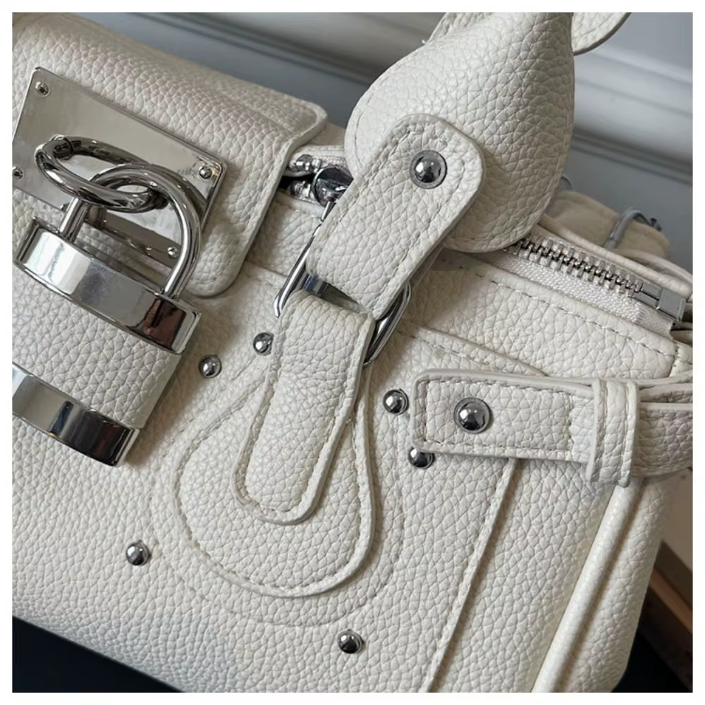 Bolso Boston de Cuero PU con Correa Ajustable – Ideal Viajes y Uso Diario - imagen 3
