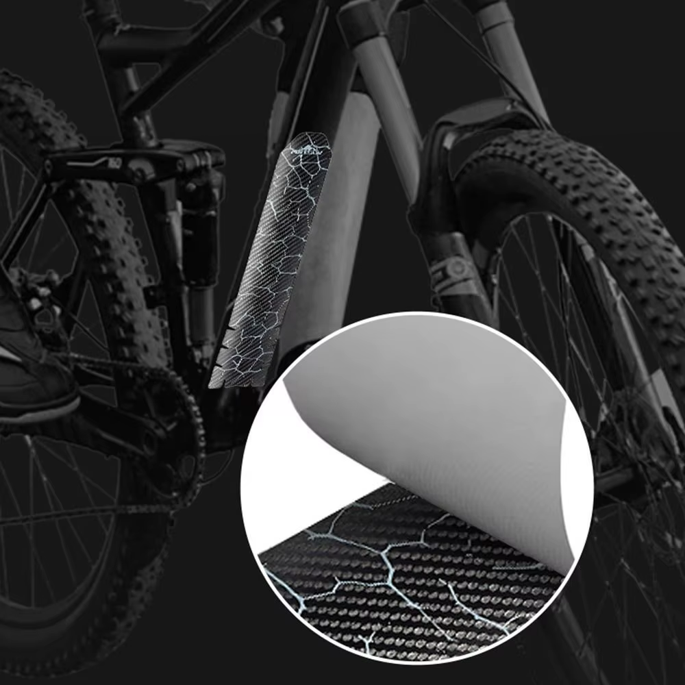 Protector de Cadena para Bicicleta Adhesivo Negro – Antisalpicaduras - imagen 4