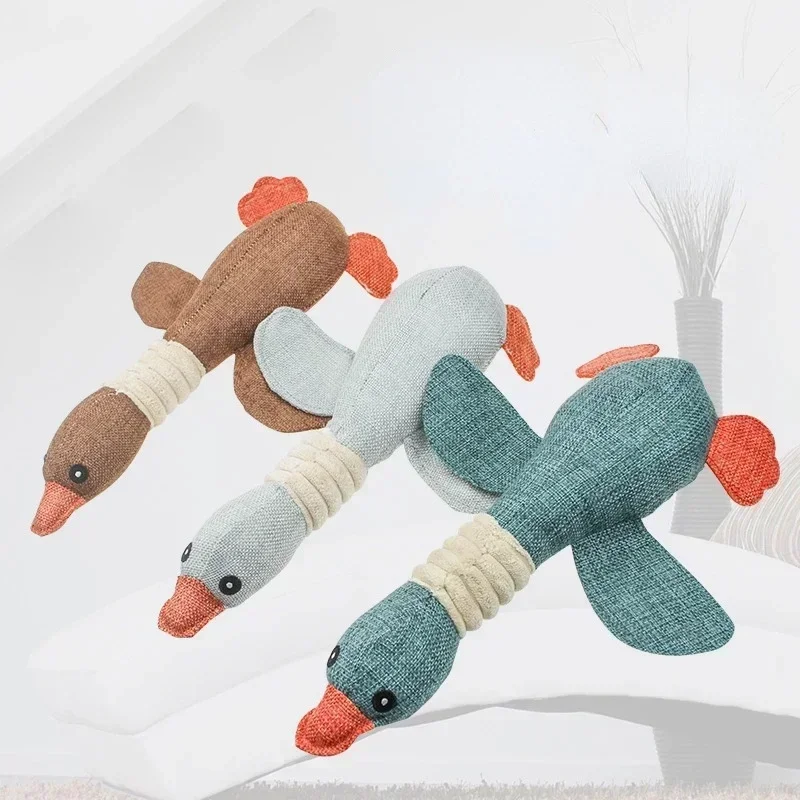 Ganso de peluche chirriante para perros en varios colores