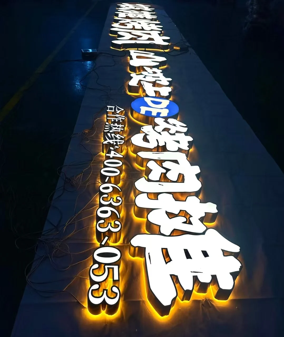 Letras de canal LED 3D de alto brillo en aluminio suspendido - imagen 2