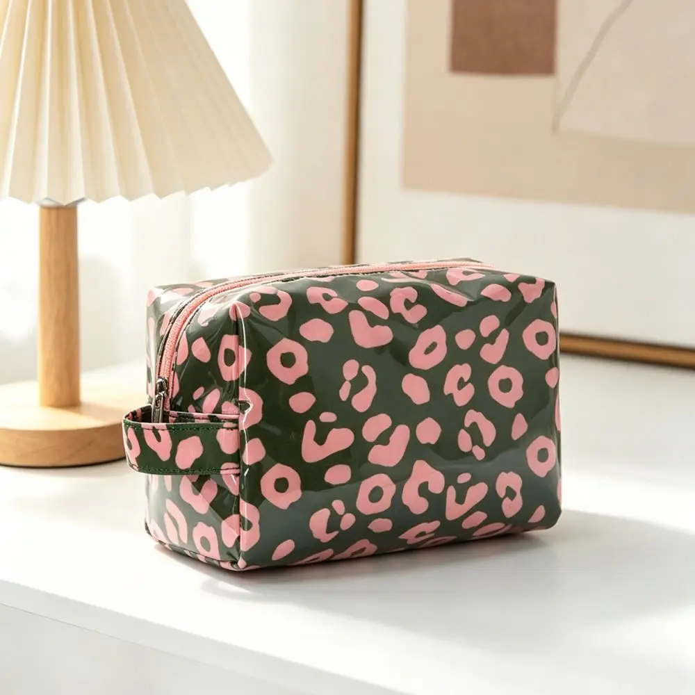 Bolsa impermeable de PVC con rayas y estampado de leopardo para viaje - imagen 3