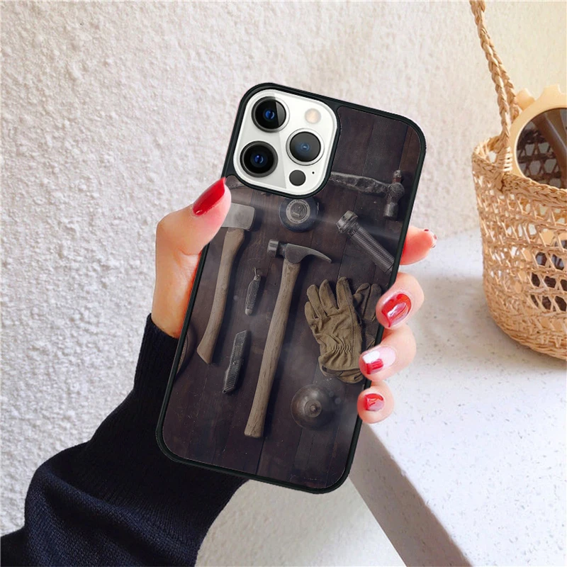 Funda protectora iPhone con diseño de herramientas Krajews