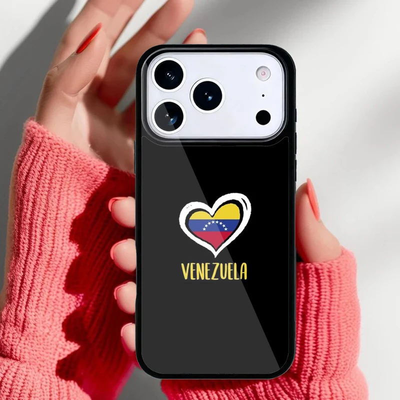 Comparación visual con una funda transparente genérica
