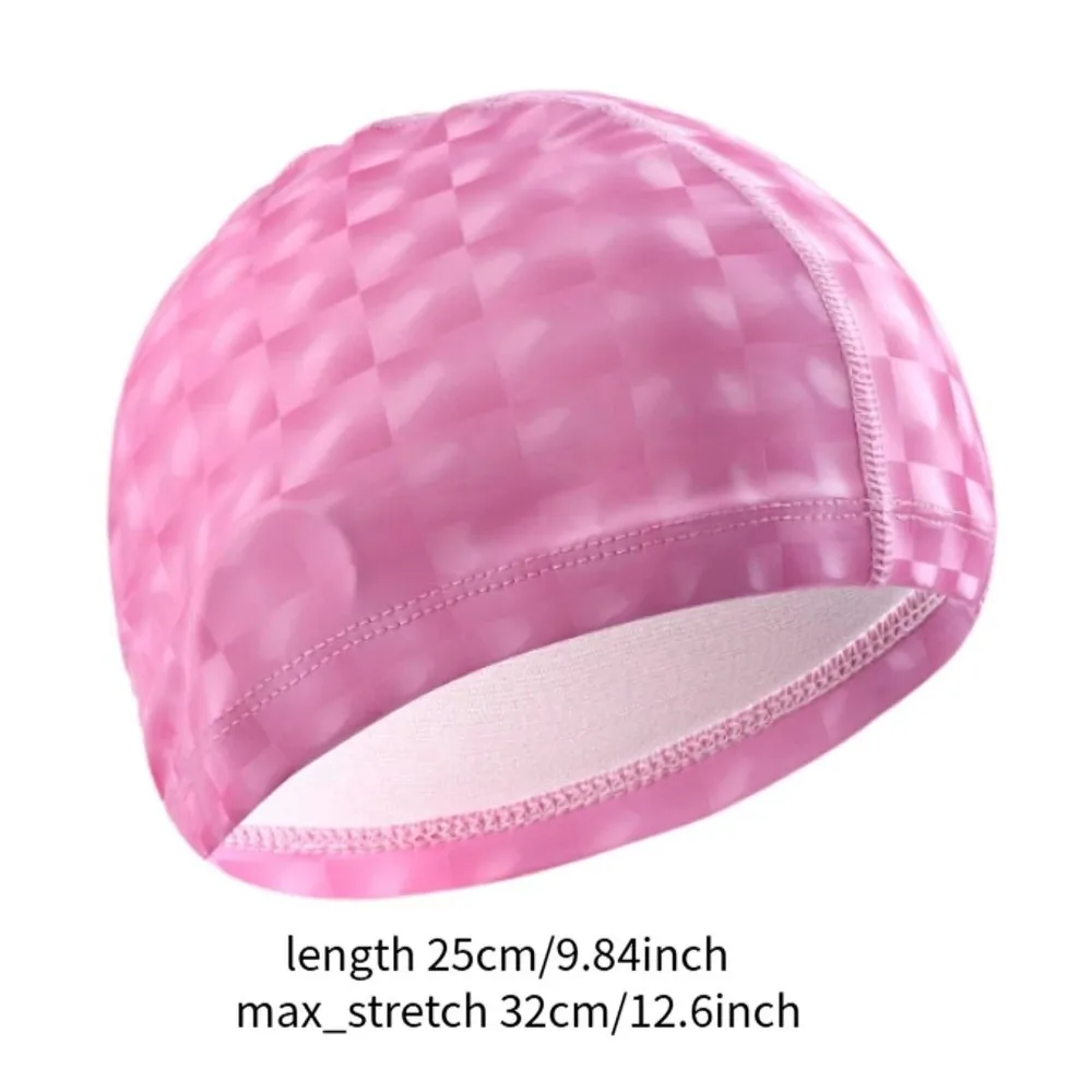 Gorro de natación multicolor en uso
