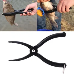 Pinza de pesca negra ABS ligera para sujetar labios de pez