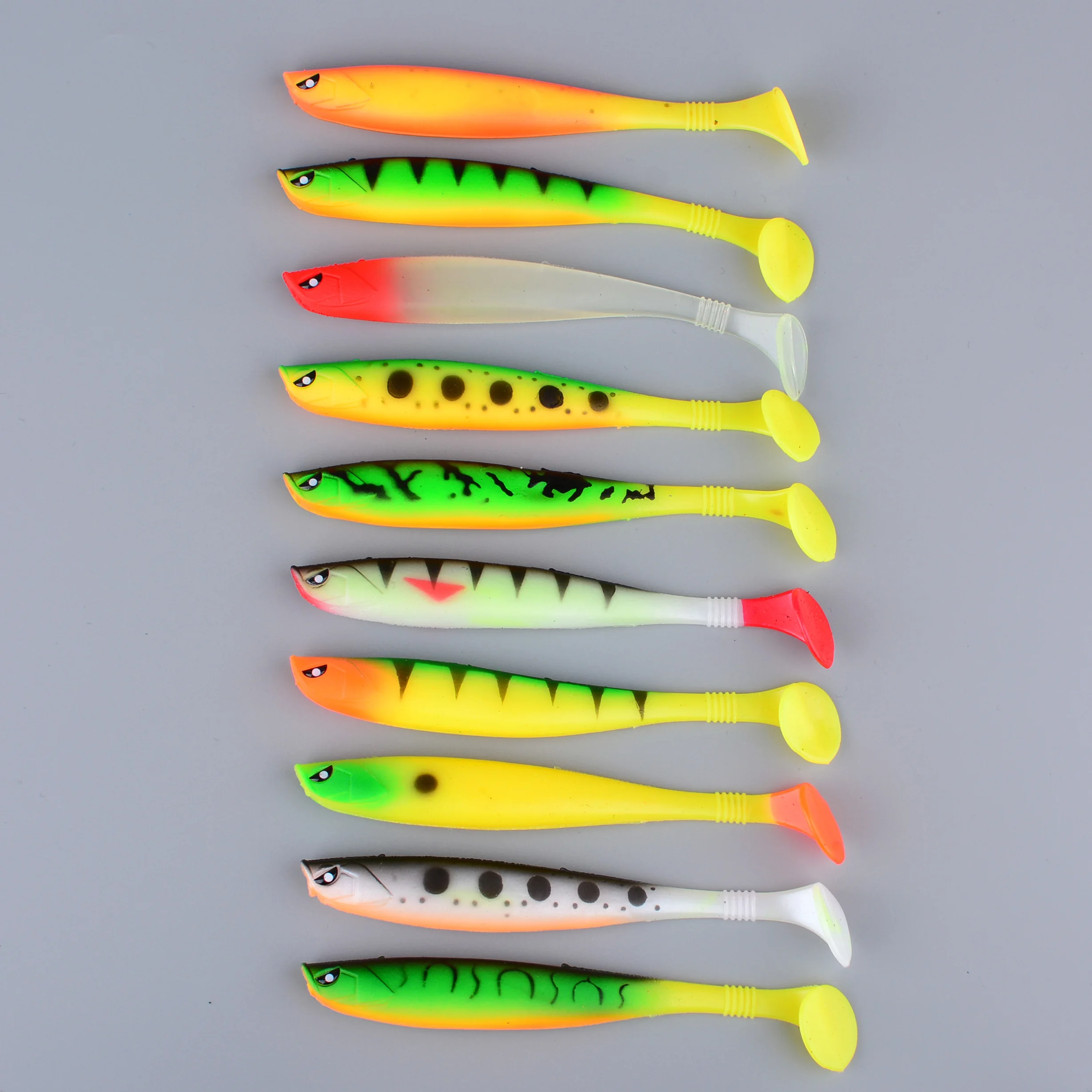 Señuelo de silicona flexible 12 cm con cola de paleta