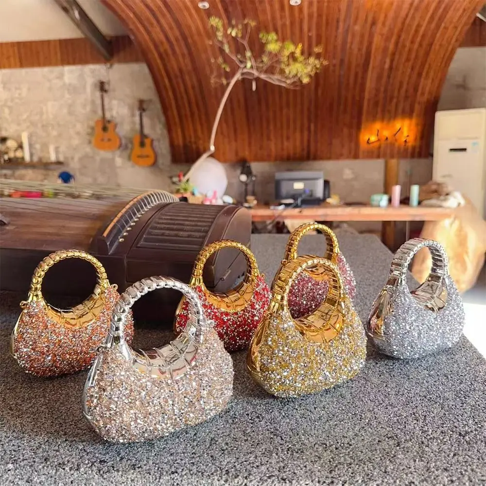 Bolso mini con pedrería de acrílico brillante, diseño compacto