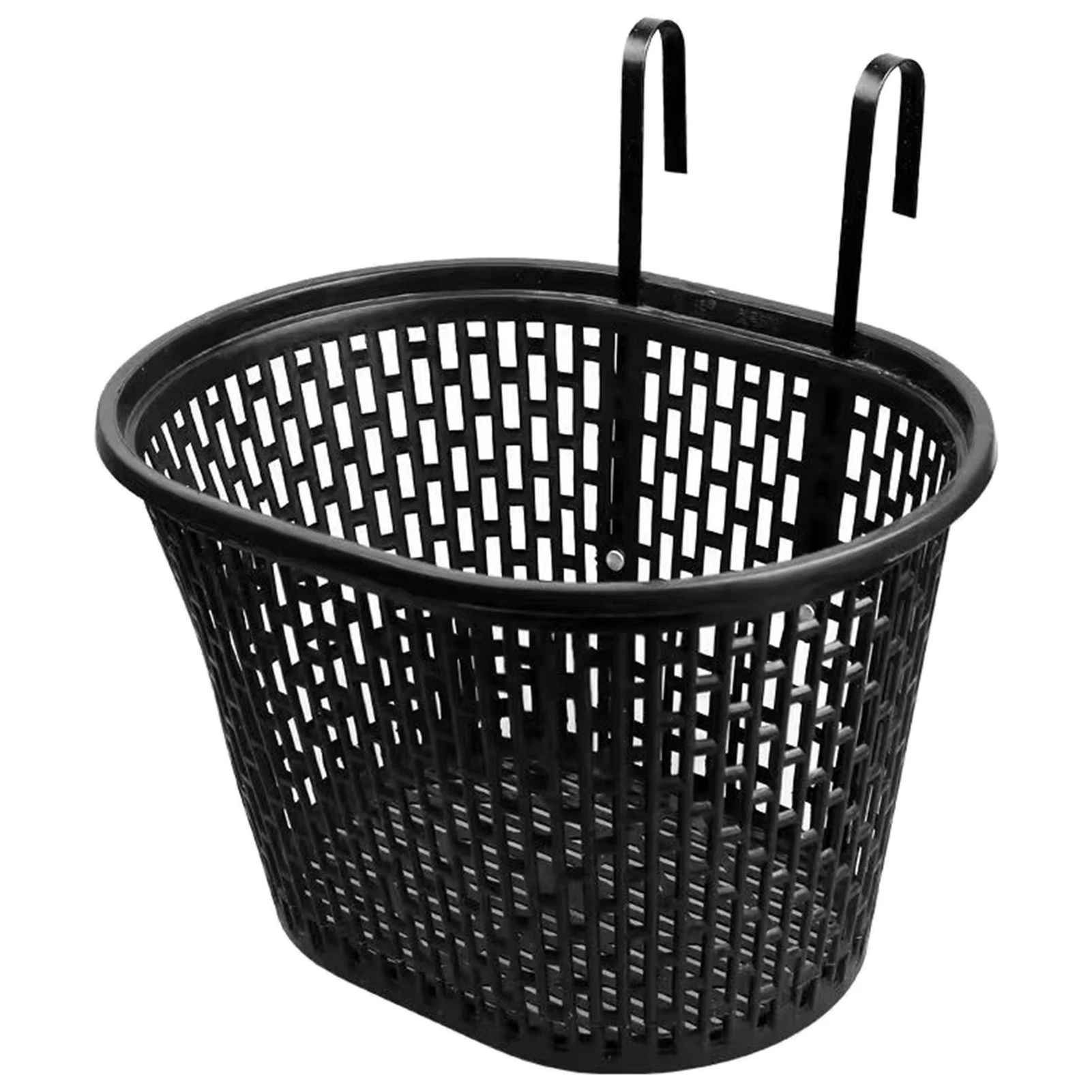 Cesta llena de fruta y productos de picnic sobre la bicicleta