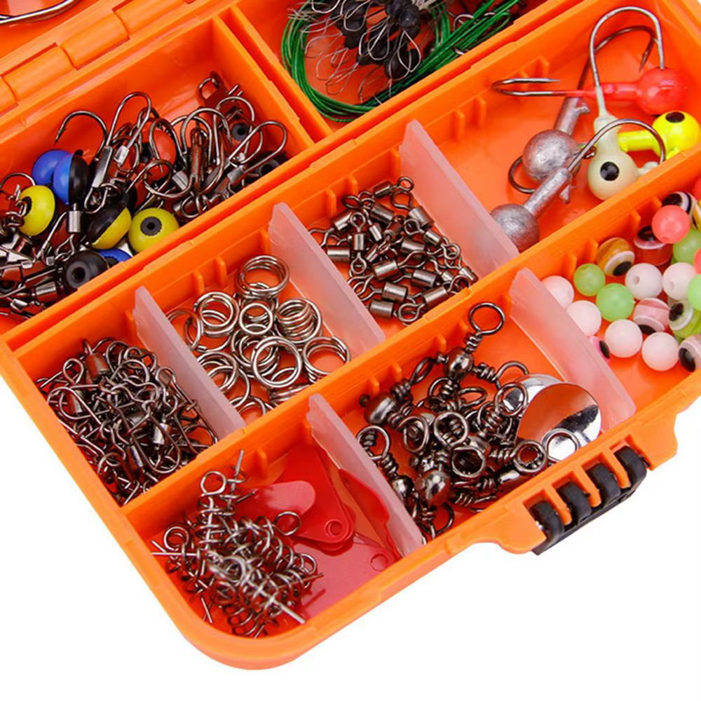 Vista del kit de accesorios de pesca cerrado, compacto y portátil