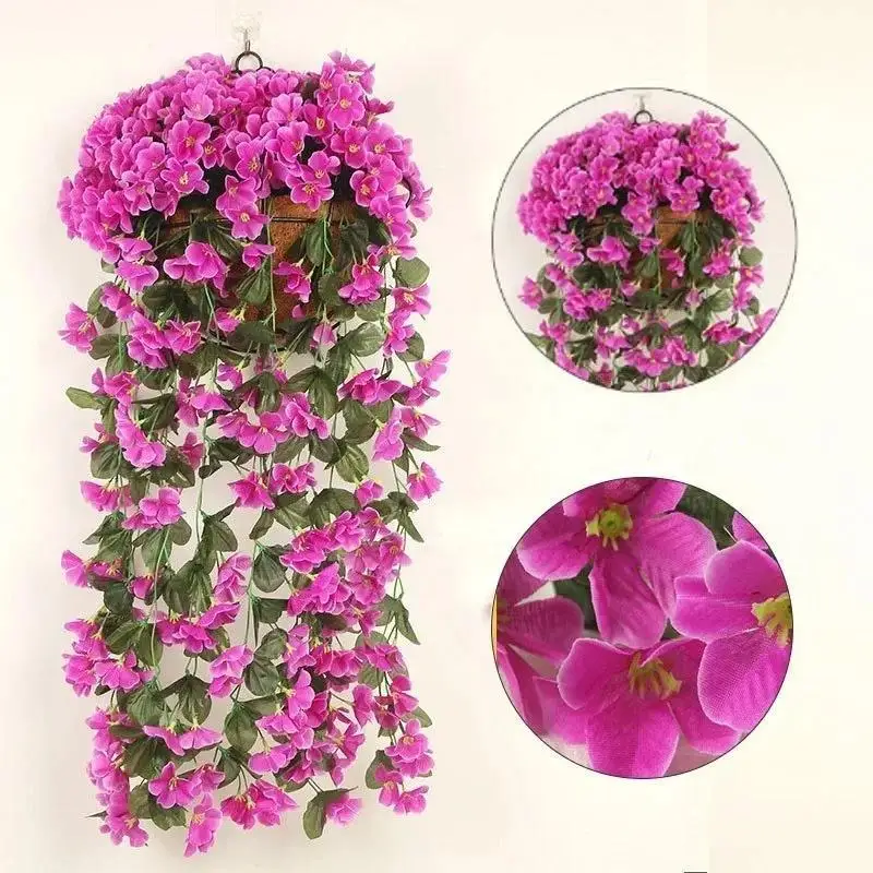 Detalle de las flores y ramas plásticas