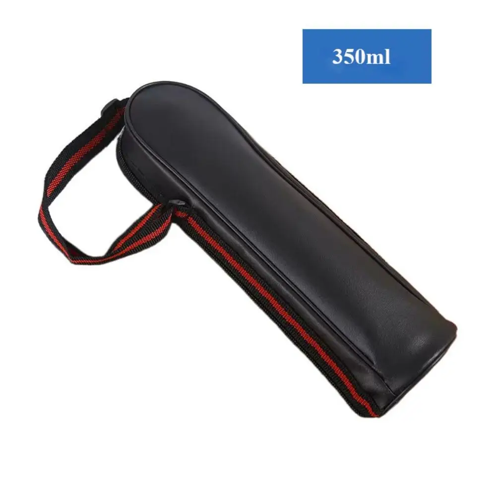 Funda portavasos negra de cuero para botella de agua mostrando el diseño completo