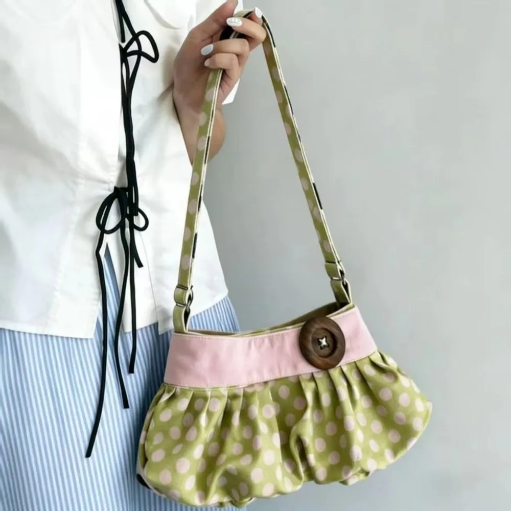 Bolso bandolera vintage plisado con lunares y botones de madera - imagen 5