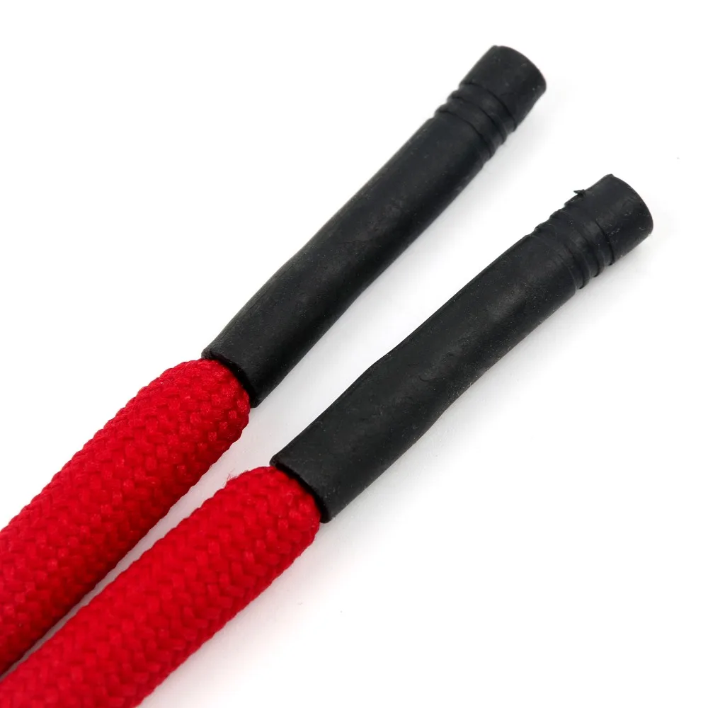 Forma de colocar el cordón en las patillas de las gafas