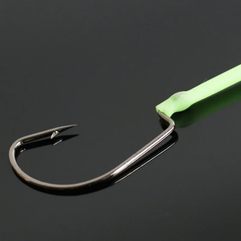 Anzuelo crankbait con tubo luminoso y manguera negra-amarilla - imagen 3