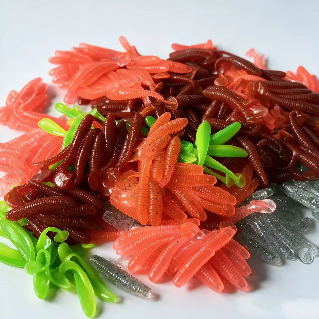 Vinilos gusanos y swimbait cola doble con brillo para lubina y trucha - imagen 2