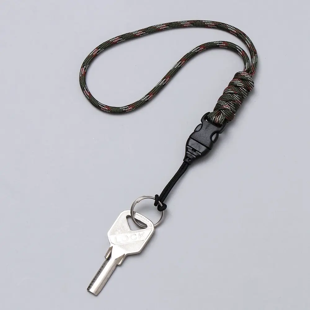 Diferentes estilos de color del llavero de paracord trenzado