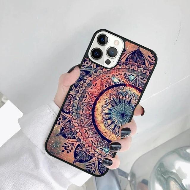 Detalle del patrón mandala y la textura de la funda