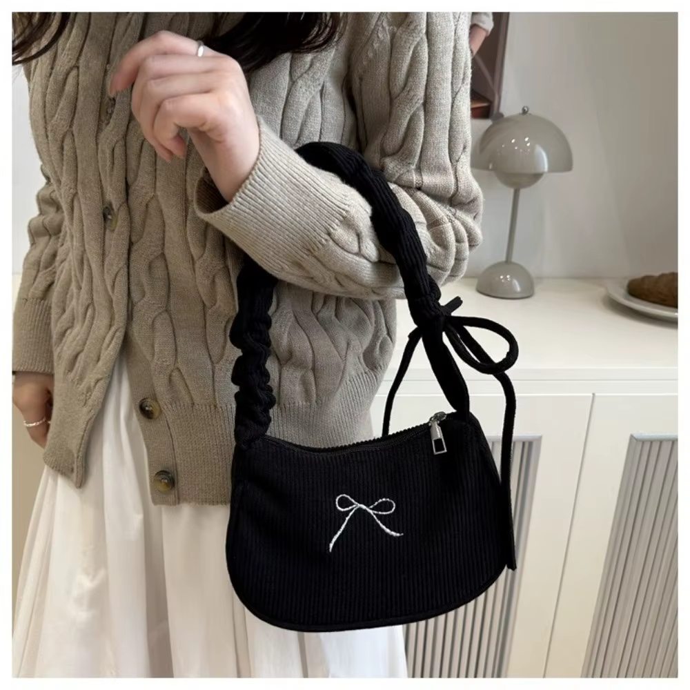 Bolso de Hombro en Pana con Bordado de Lazo – Cremallera y Correa Ajustable