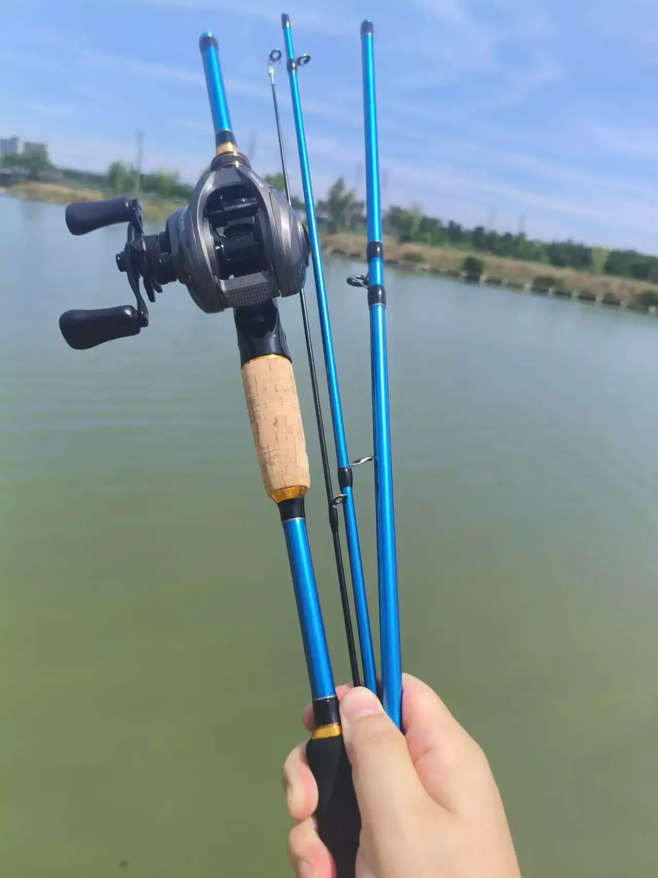 DEUKIO Combo caña y carrete baitcasting de viaje para lubina - imagen 4