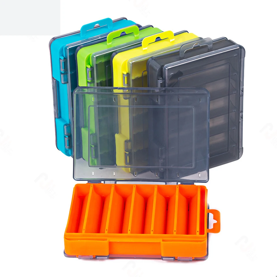 Caja amarilla sobre tabla de pesca