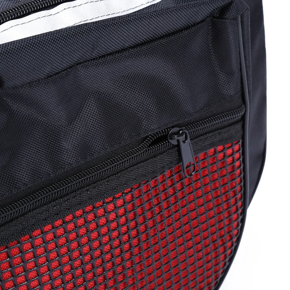 Bolsa de bicicleta montada en un portaequipajes trasero