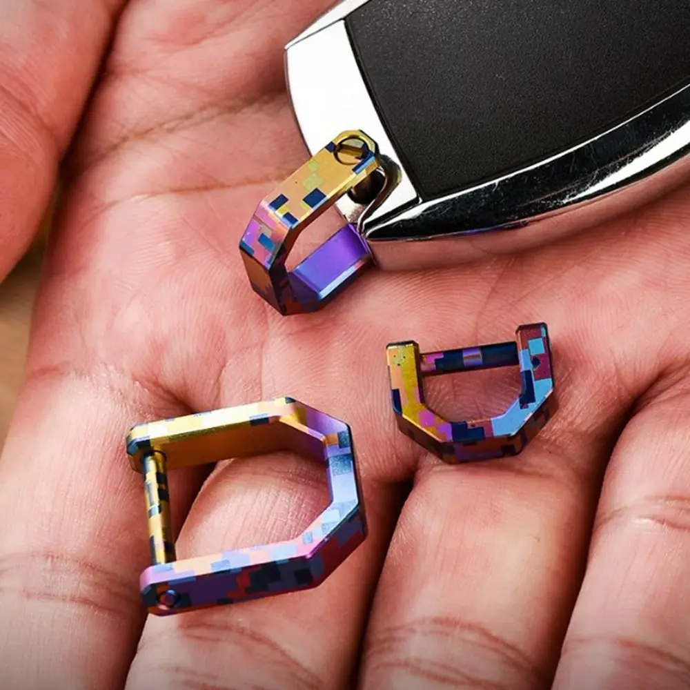 Hebillas y ganchos como accesorio EDC