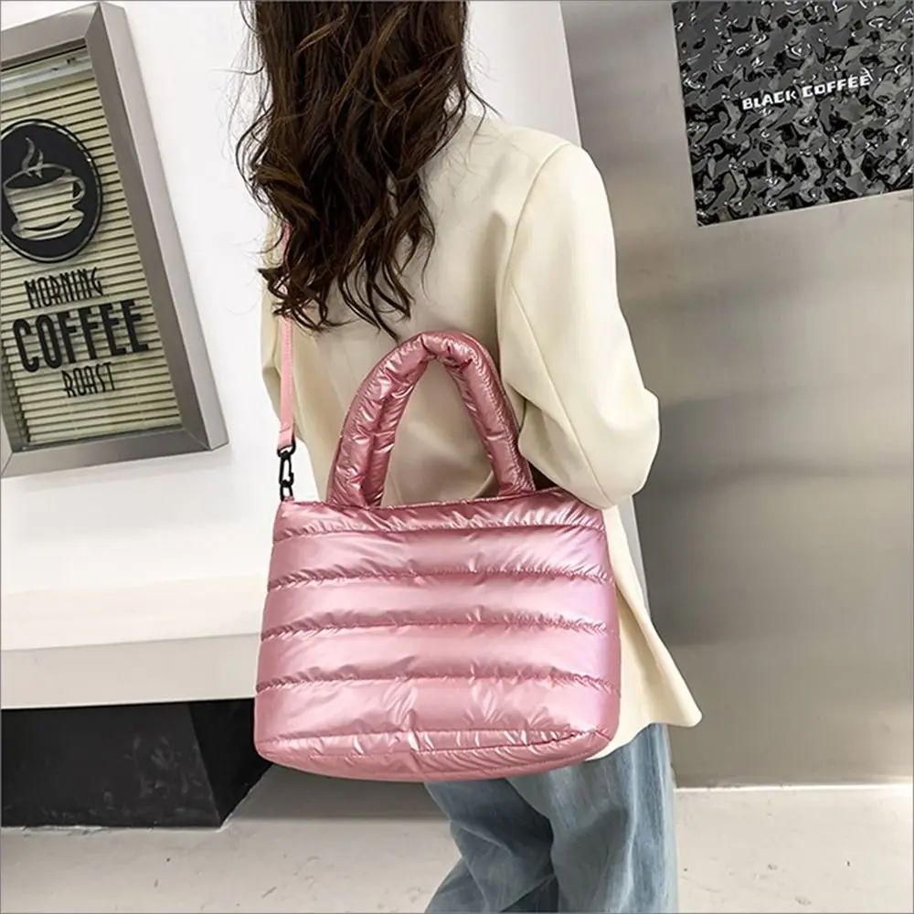 Bolso bandolera acolchado ligero puffer para mujer – tote de hombro - imagen 2