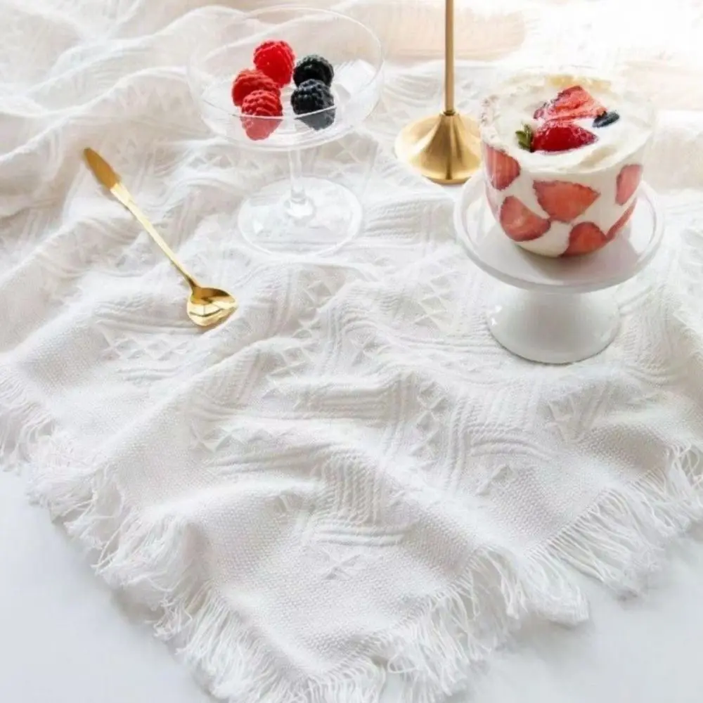 Manta de picnic impermeable con correa de almacenamiento, blanca