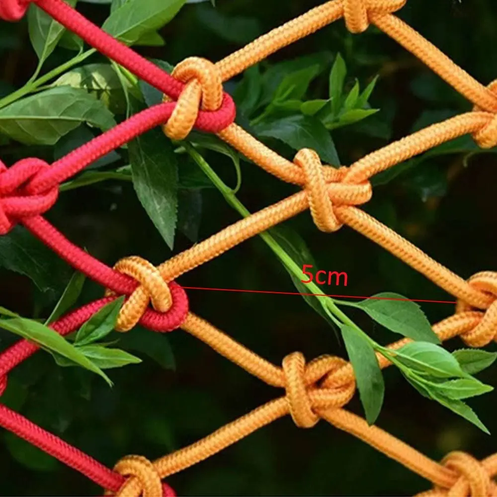 Detalle del tejido de nylon y agujeros de 5 cm