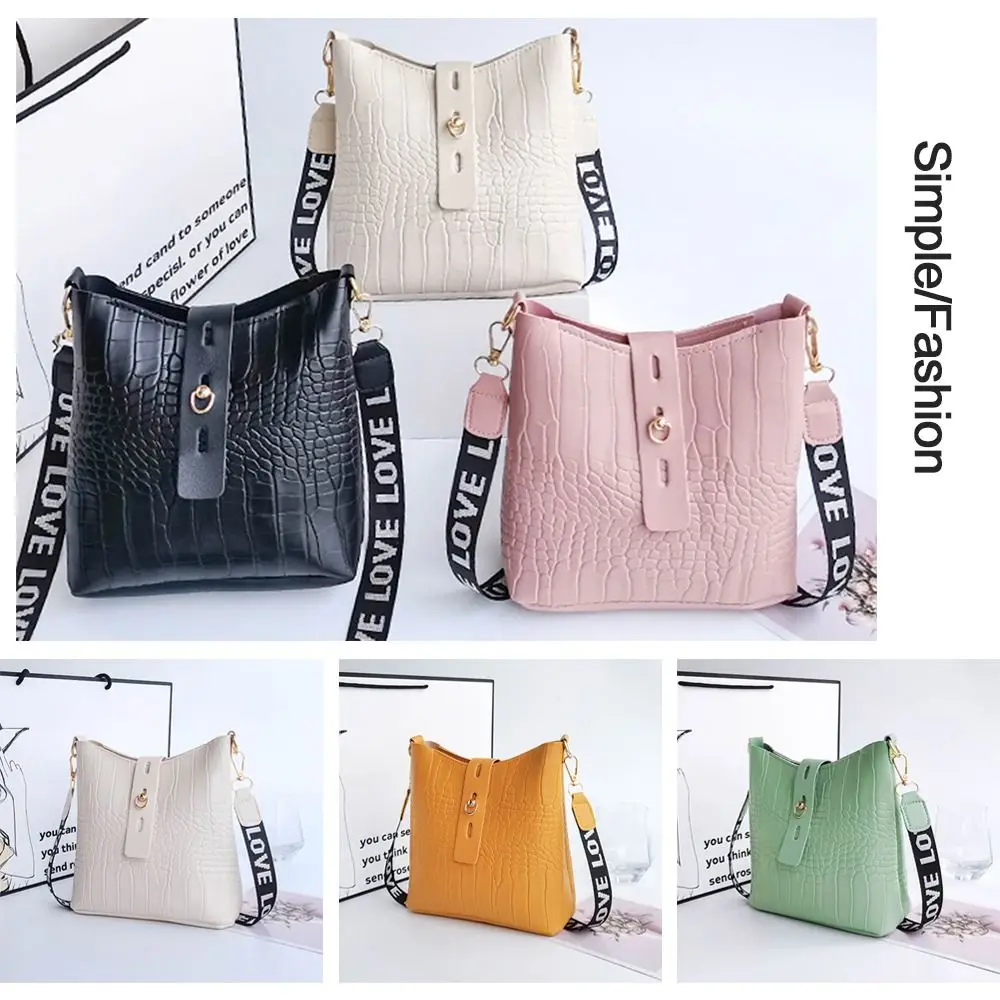 Bolso bandolera de piel sintética lisa para mujer – estilo moderno - imagen 4