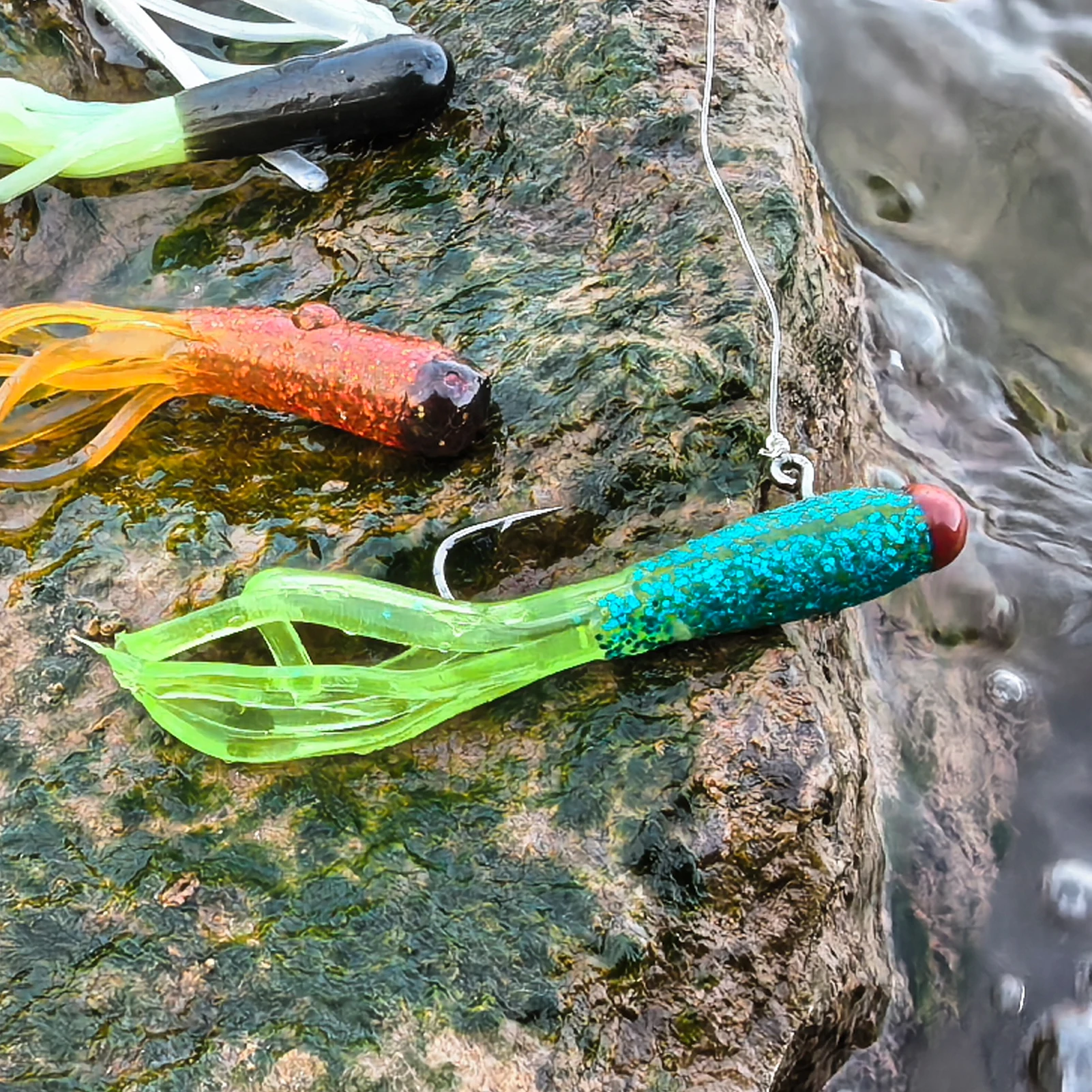 Kit de señuelos pulpo FREE FISHER con jig head para lubina - imagen 4