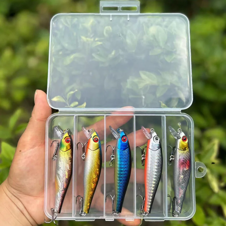 Señuelo flotante wobbler en acción de pesca