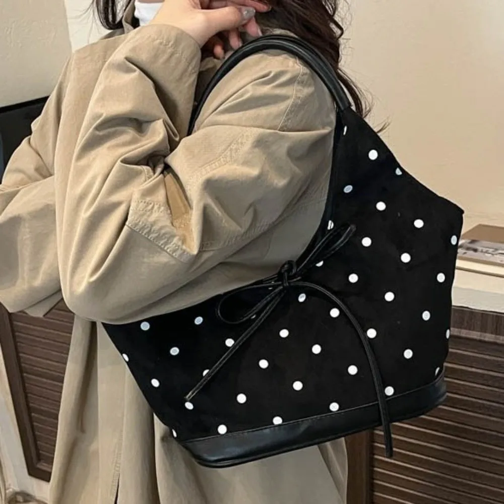 Bolsa de pesca bandolera ligera con estampado de puntos - imagen 4