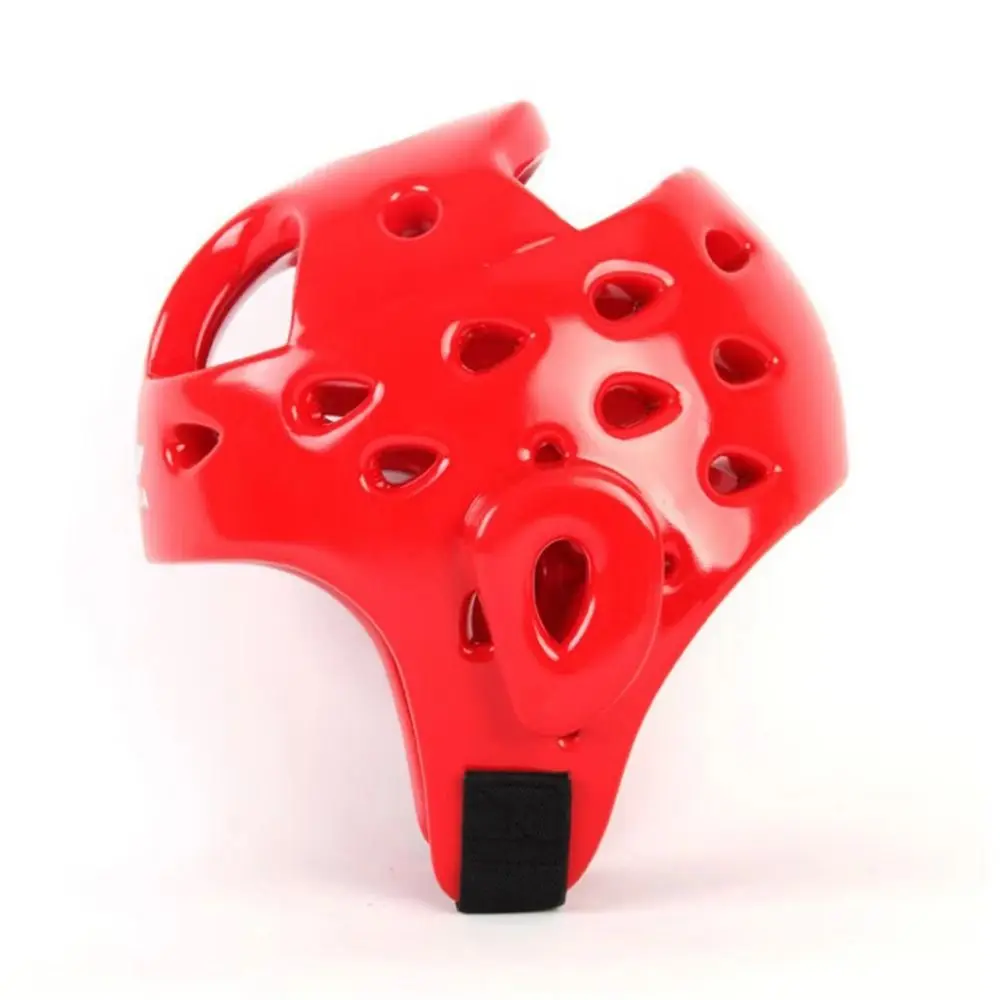 Casco de protección color azul y rojo