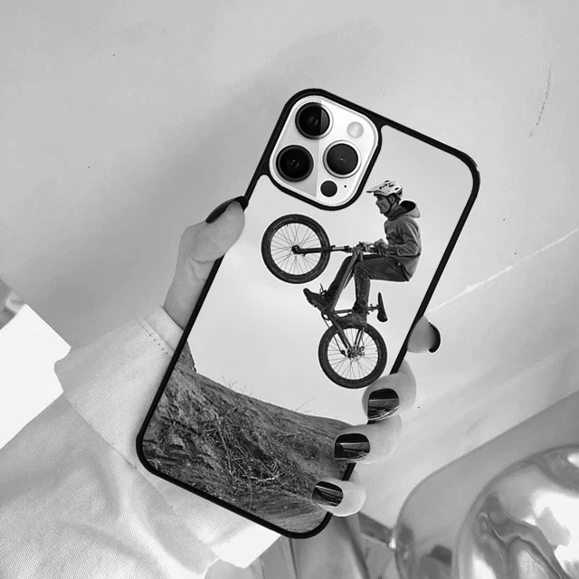 Detalle del diseño gráfico BMX en la parte trasera