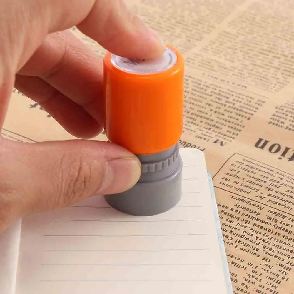 Formato compacto 6.4 × 3.3 cm