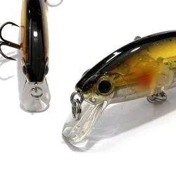 Señuelo Minnow Hundimiento Lento TAKEDO 50mm – VMC con Anzuelos Triples