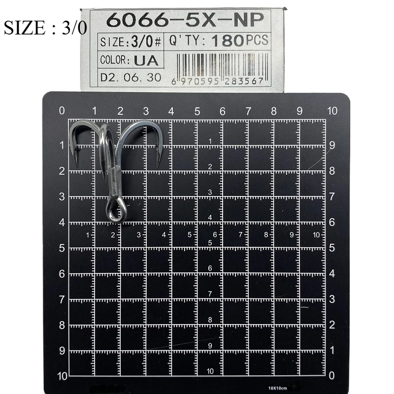 Anzuelo triple BKK 6066-5X-NP detalle de punta