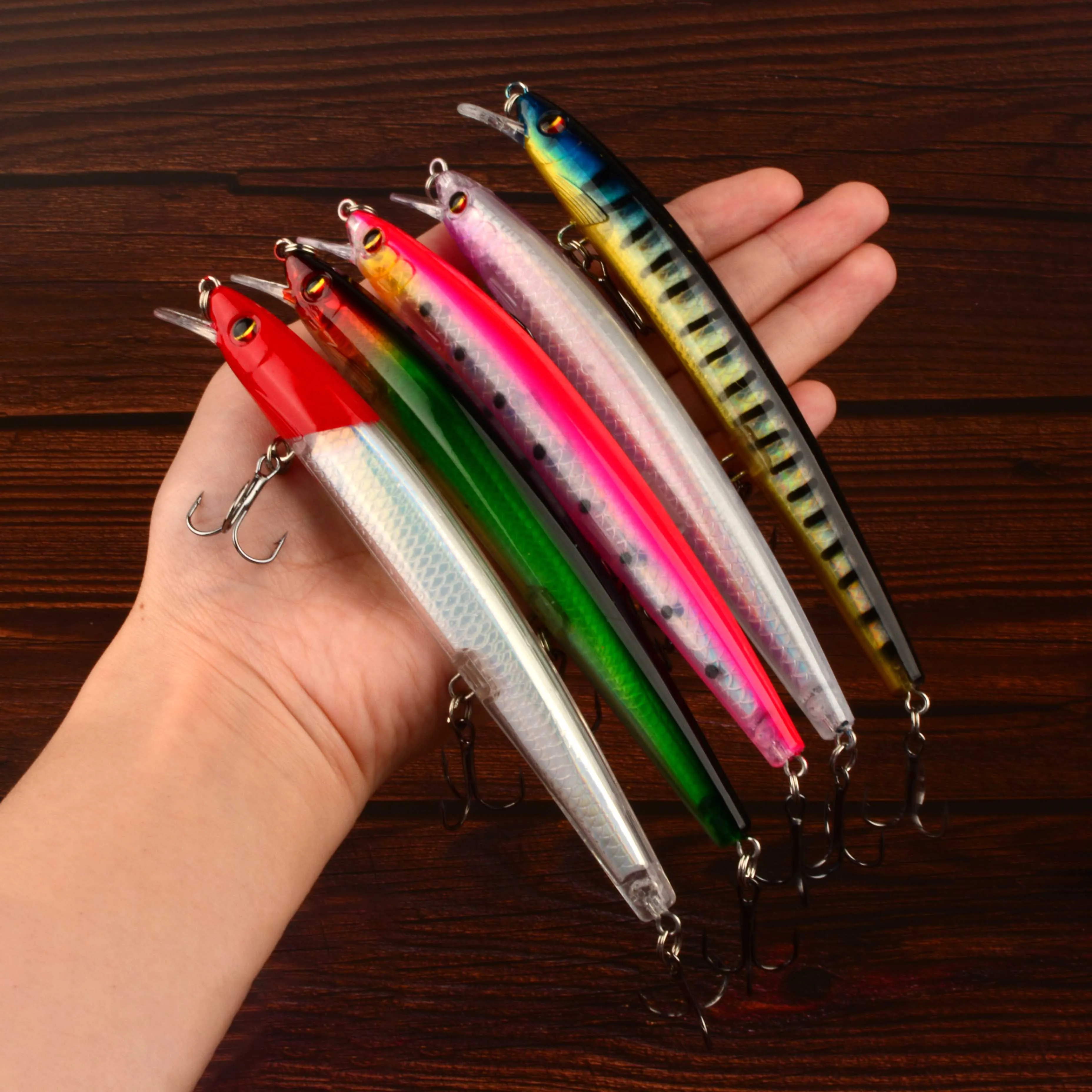 Señuelo Minnow duro artificial con anzuelos triples - imagen 3