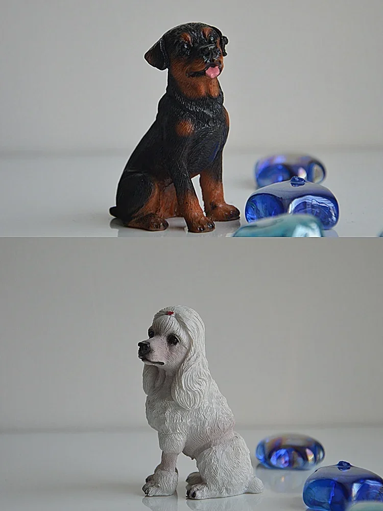 Vista superior del set de 12 figuras de perros en miniatura