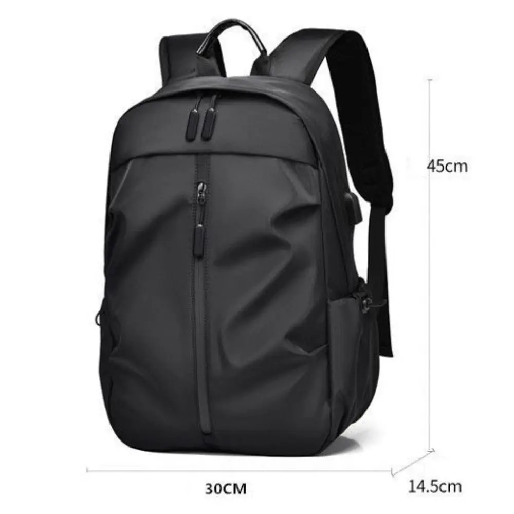 Mochila versátil en gris