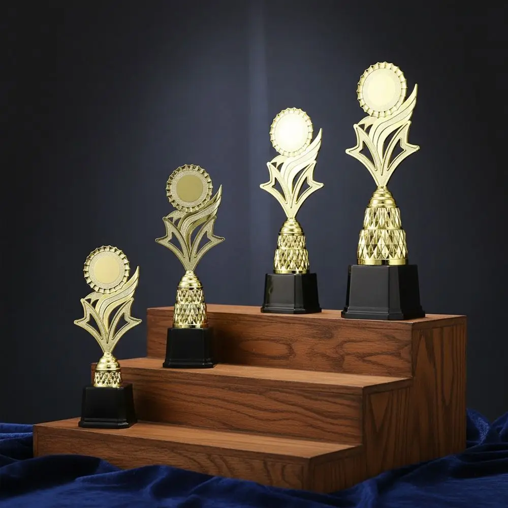 Trofeo dorado para premiación