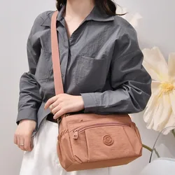 Bolso de hombro bandolera ligera con correa larga y bolsillos