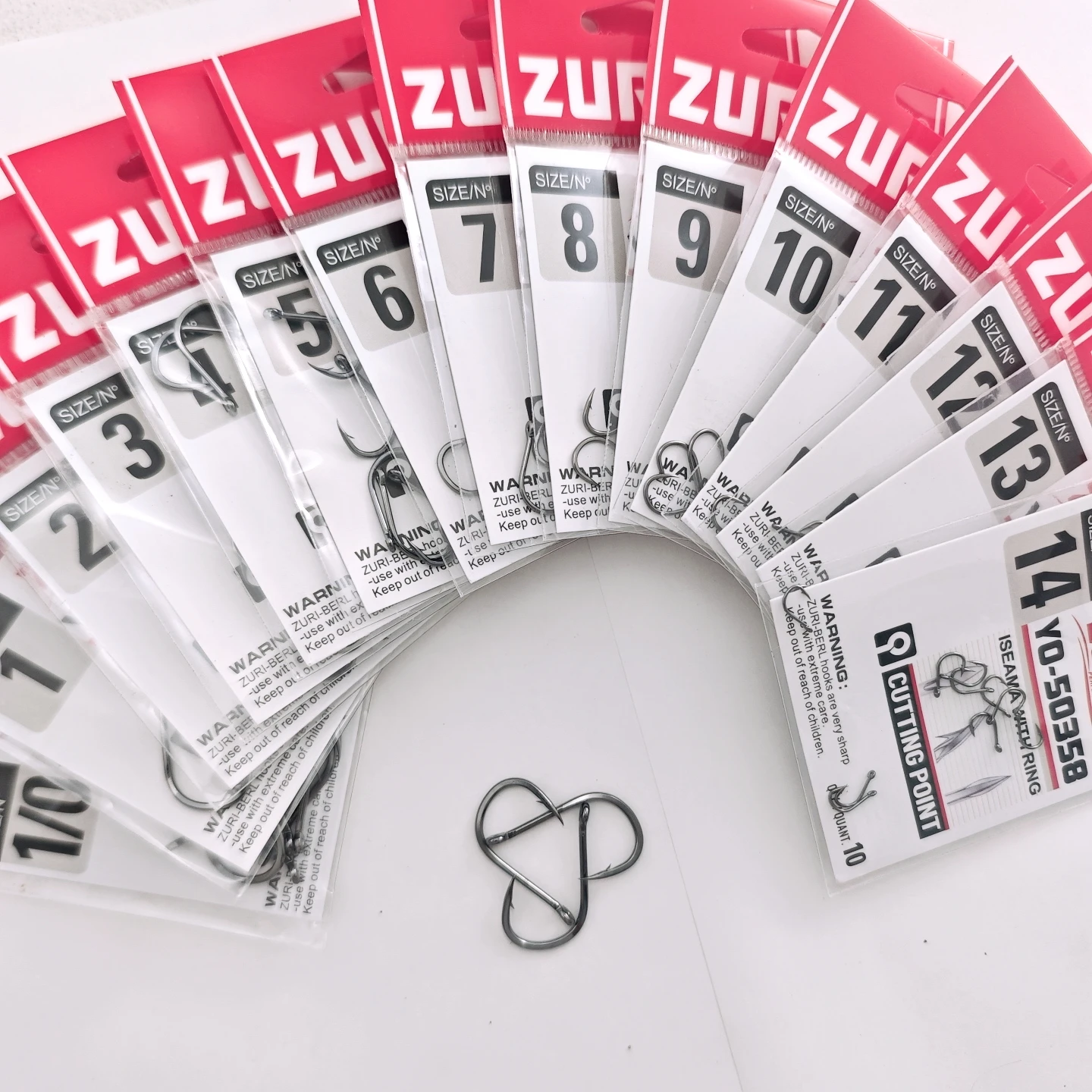 Pack de tres anzuelos de acero con alto contenido de carbono